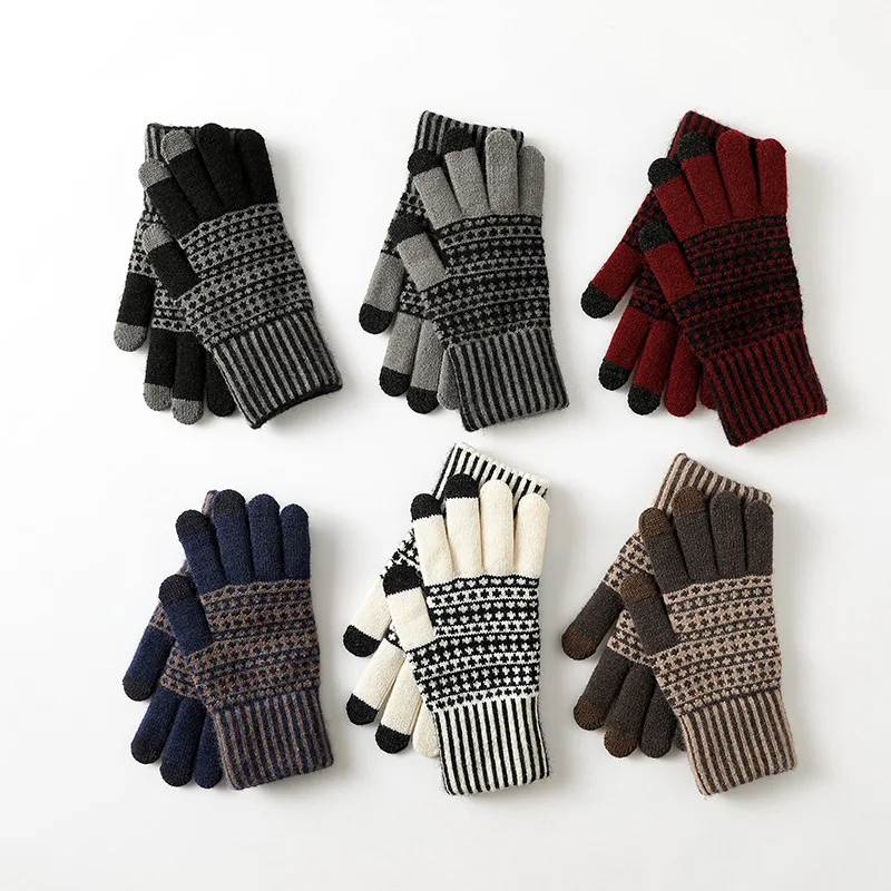 Nowe rękawiczki dotykowe Cross – Wool Glove Lined recenzja i cena